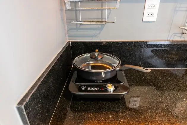 Business Stüdyo Süit, 1 Büyük (Queen) Boy Yatak, Mutfak, Şehir Manzaralı