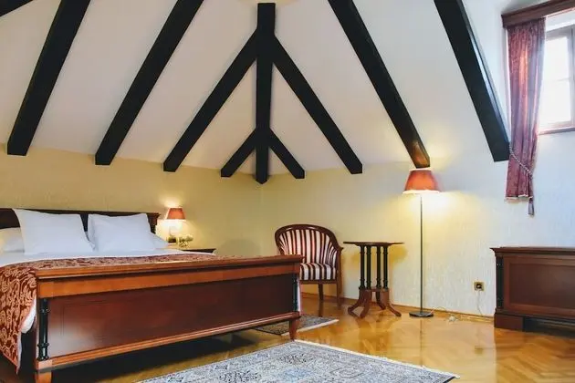 Süit, 1 En Büyük (King) Boy Yatak