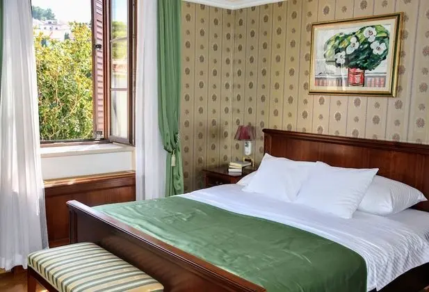 Superior Tek Büyük Yataklı Oda