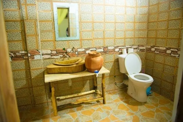 Family Oda, Göl Manzaralı, Göl Kenarı