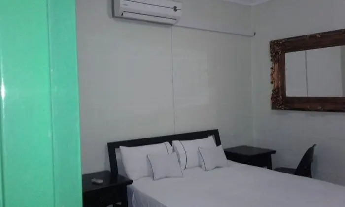 Economy Tek Büyük Yataklı Oda