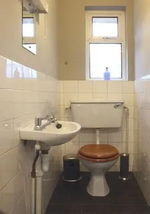 Süit, Özel Banyo (Cunningham Suite)