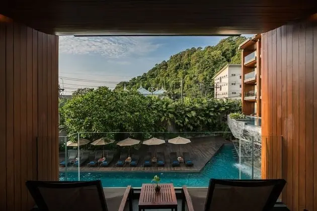 Pool View Jacuzzi Deluxe - Hillside