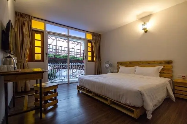 Deluxe Oda, 1 En Büyük (King) Boy Yatak, Balkon