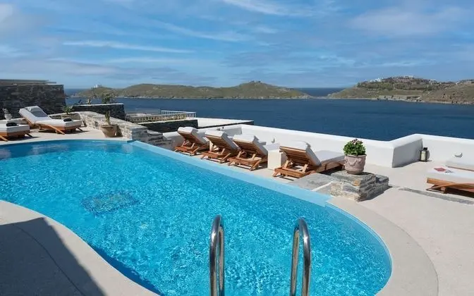 Luxury Villa, Sigara İçilmez
