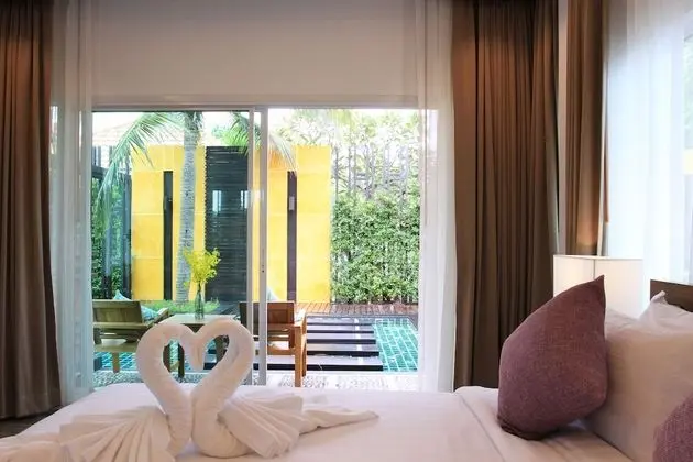 Deluxe Beach Front Villa