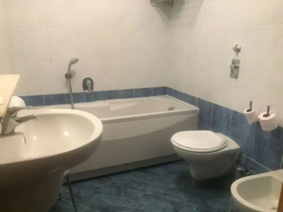 Üç Kişilik Oda