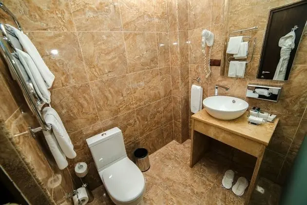 Comfort Tek Büyük veya İki Ayrı Yataklı Oda