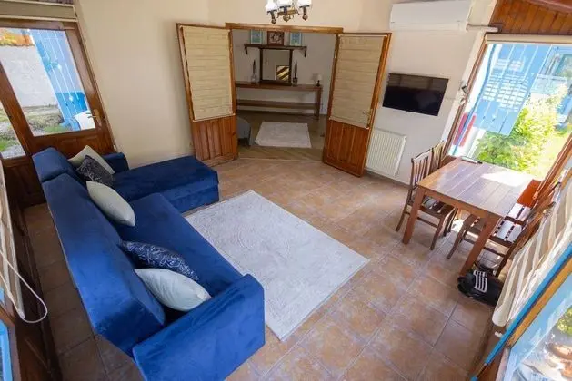 Apart Oda - Dağ Manzaralı Giriş Kat Beş Kişilik