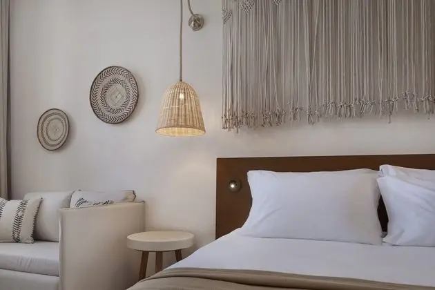 Kedma Room with connecting door