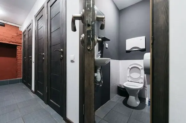 Economy Tek Büyük Yataklı Oda, Ortak Banyo