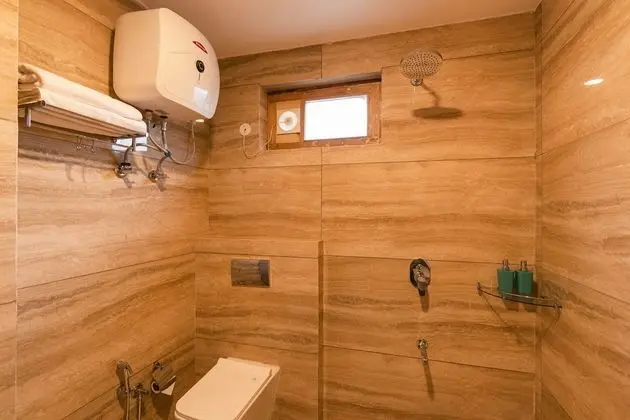 Super deluxe Room with Ensuite Bath