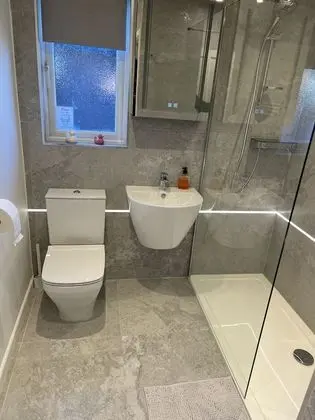 Ev, Özel Banyo, Nehir Manzaralı