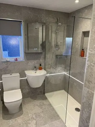 Ev, Özel Banyo, Nehir Manzaralı