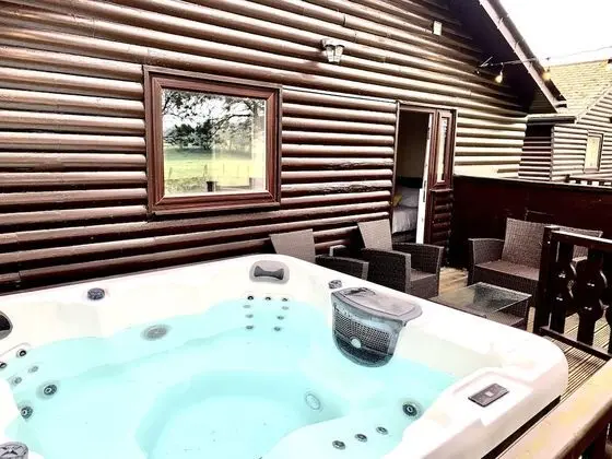 Ev, Özel Banyo, Nehir Manzaralı