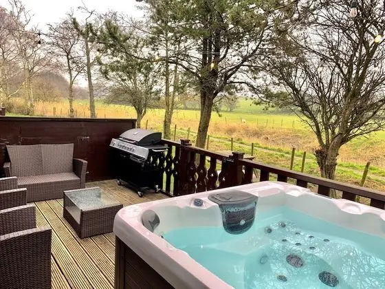 Ev, Özel Banyo, Nehir Manzaralı