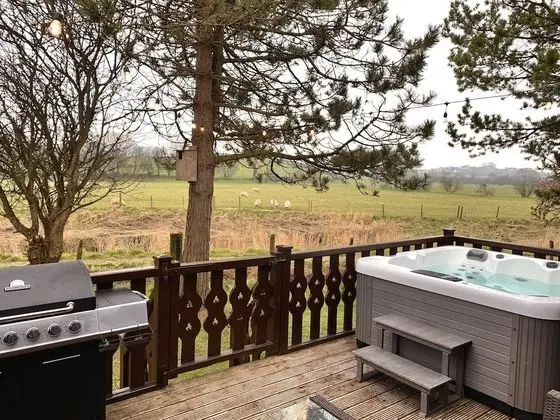 Ev, Özel Banyo, Nehir Manzaralı