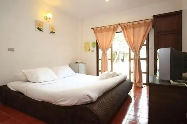 Deluxe Room / Get 20 Percents discount for in house Spa Treatment and Massage