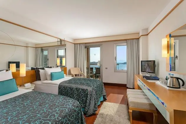 https://images.etstur.com/files/images/hotelImages/TR/51080/l/Kefaluka-Resort-Oda-344949.jpg