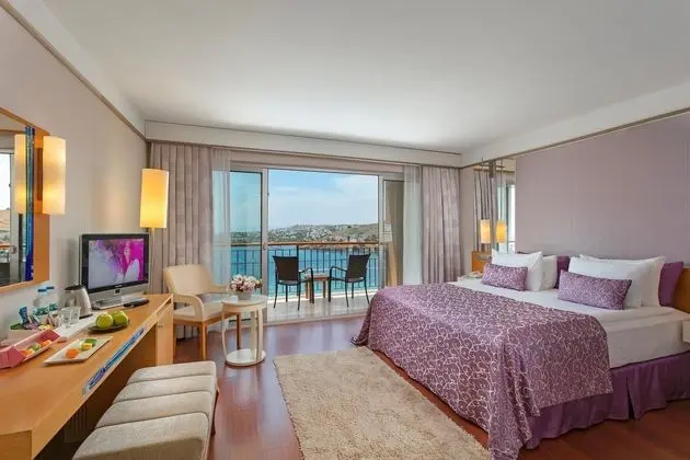 https://images.etstur.com/files/images/hotelImages/TR/51080/l/Kefaluka-Resort-Oda-344953.jpg