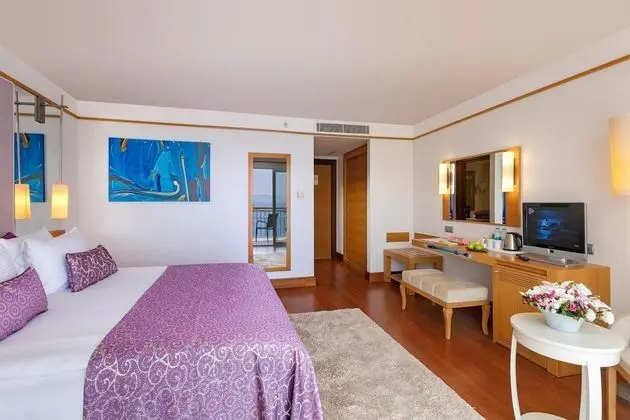 https://images.etstur.com/files/images/hotelImages/TR/51080/l/Kefaluka-Resort-Oda-344955.jpg