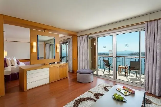 https://images.etstur.com/files/images/hotelImages/TR/51080/l/Kefaluka-Resort-Oda-344966.jpg