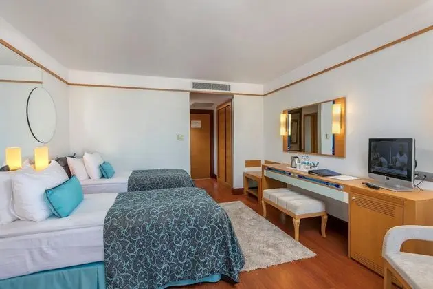 https://images.etstur.com/files/images/hotelImages/TR/51080/l/Kefaluka-Resort-Oda-344974.jpg