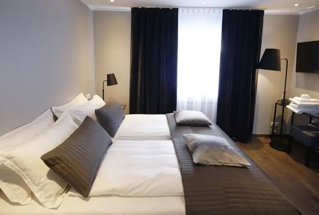 Tek Büyük veya İki Ayrı Yataklı Oda