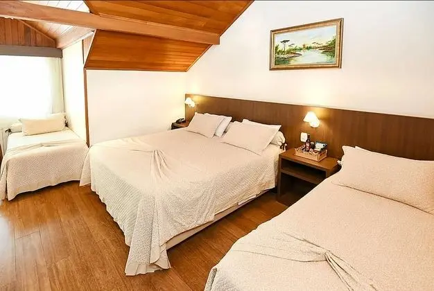 Deluxe Dört Kişilik Oda