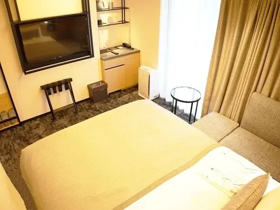 Tek Büyük Yataklı Oda, Sigara İçilmez