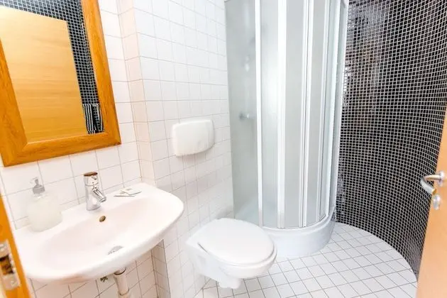 Tek Büyük Yataklı Oda, Özel Banyo