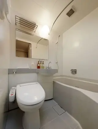 Tek Kişilik Oda, Sigara İçilebilir
