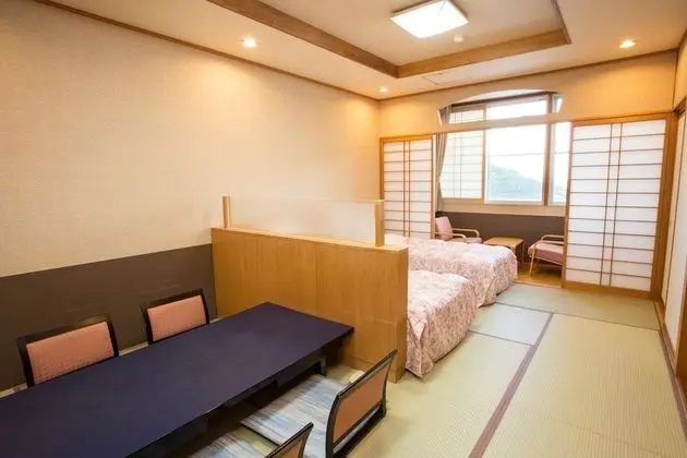 İki Ayrı Yataklı Oda (with Tatami area, 12 tatami mats size)