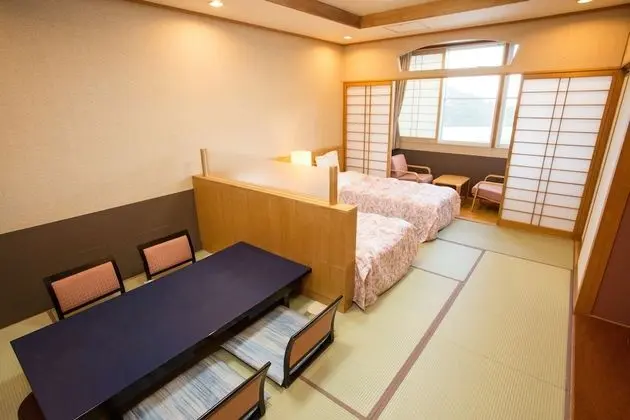 İki Ayrı Yataklı Oda (with Tatami area, 12 tatami mats size)