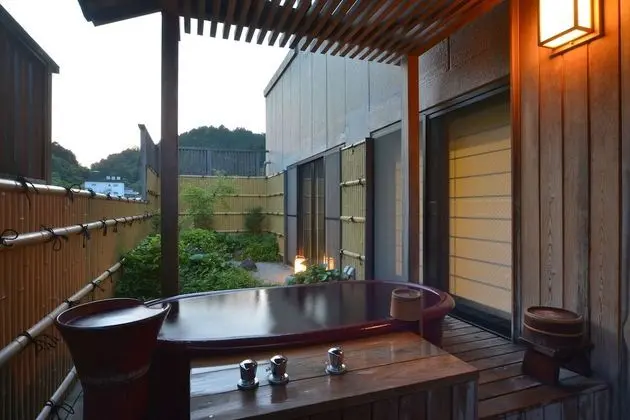 Traditional Oda (2-6 Guests)