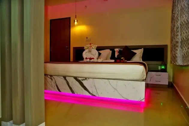 Luxury Tek Büyük Yataklı Oda