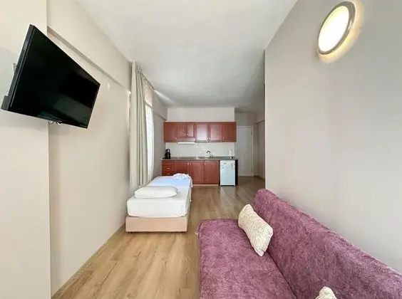Suite, Bahçe Manzaralı, Balkonlu