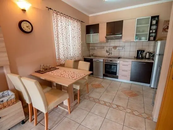 Apart Daire (Keko - 100 m from the beach - A2(4+1))