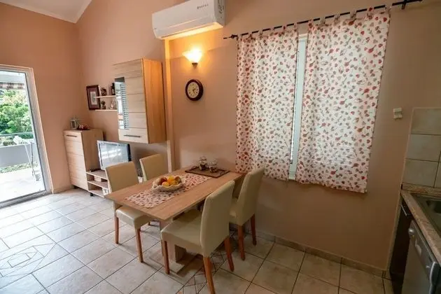 Apart Daire (Keko - 100 m from the beach - A2(4+1))