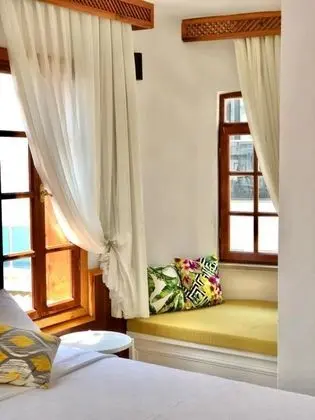 Standart Oda, Kara Manzaralı, Balkonlu