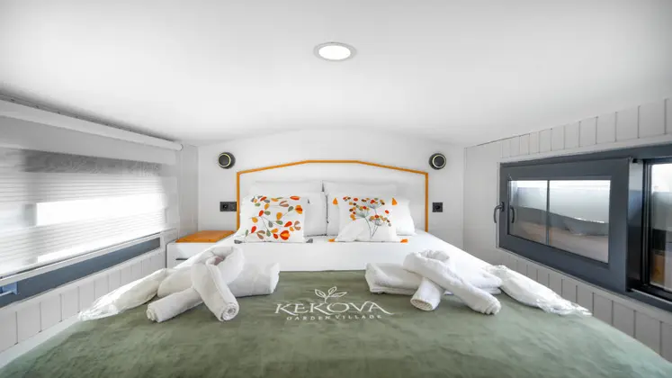 Deluxe Quadruple Room,Havuz Manzaralı,1. Kat