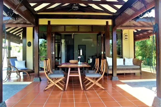 Villa (Batu)