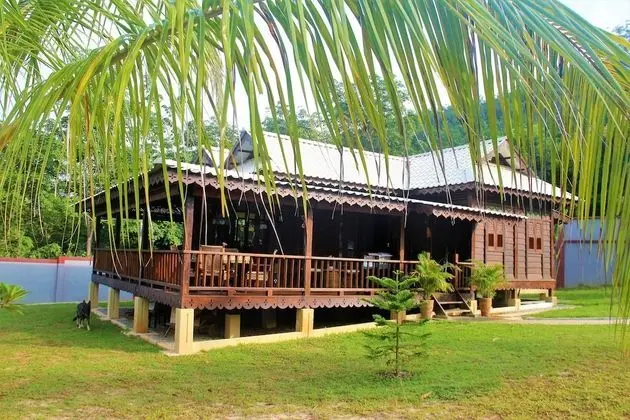Villa (Kayu)