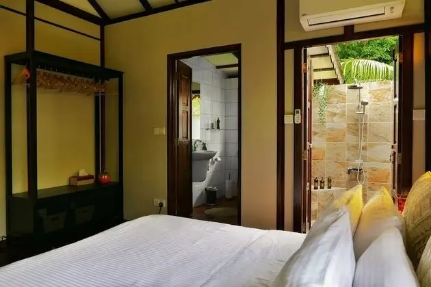 Villa (Kayu)