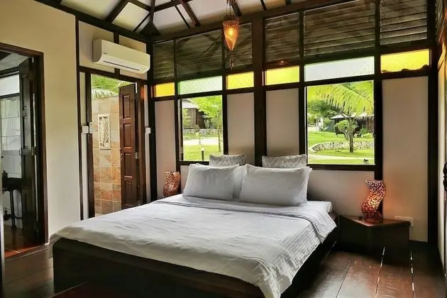 Villa (Kayu)
