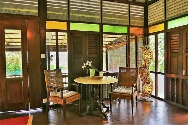 Villa (Kayu)