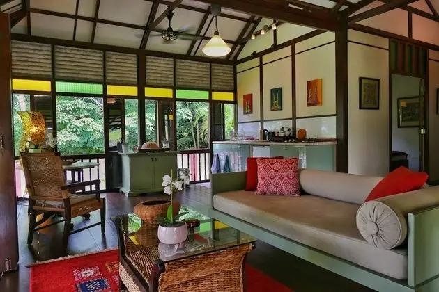 Villa (Kayu)