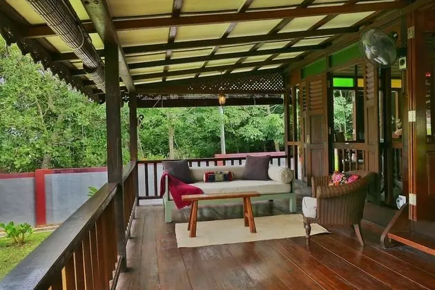 Villa (Kayu)