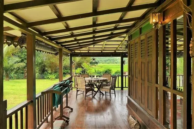Villa (Kayu)