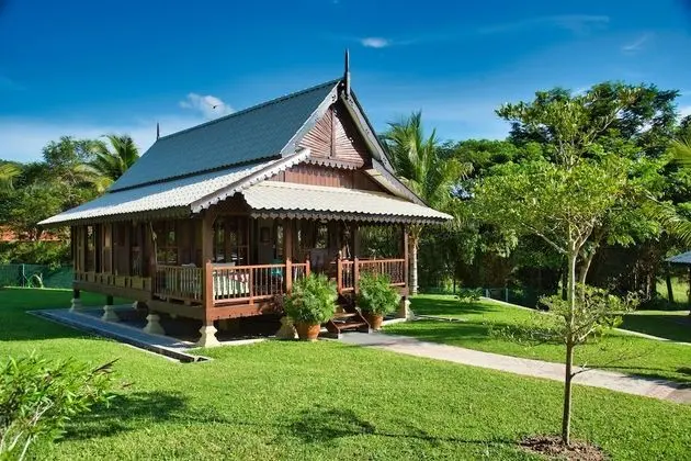 Villa (Tinggi)